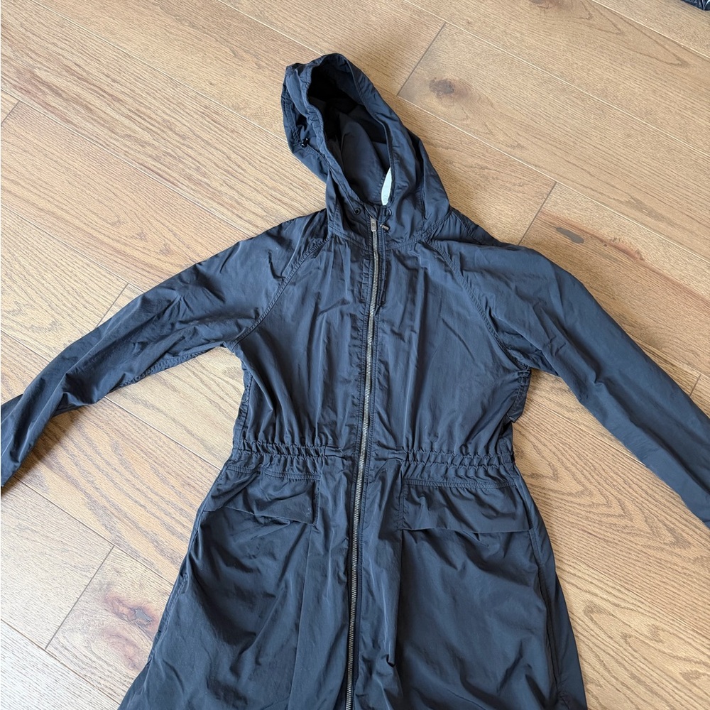 Lululemon black Hooded rain Jacket